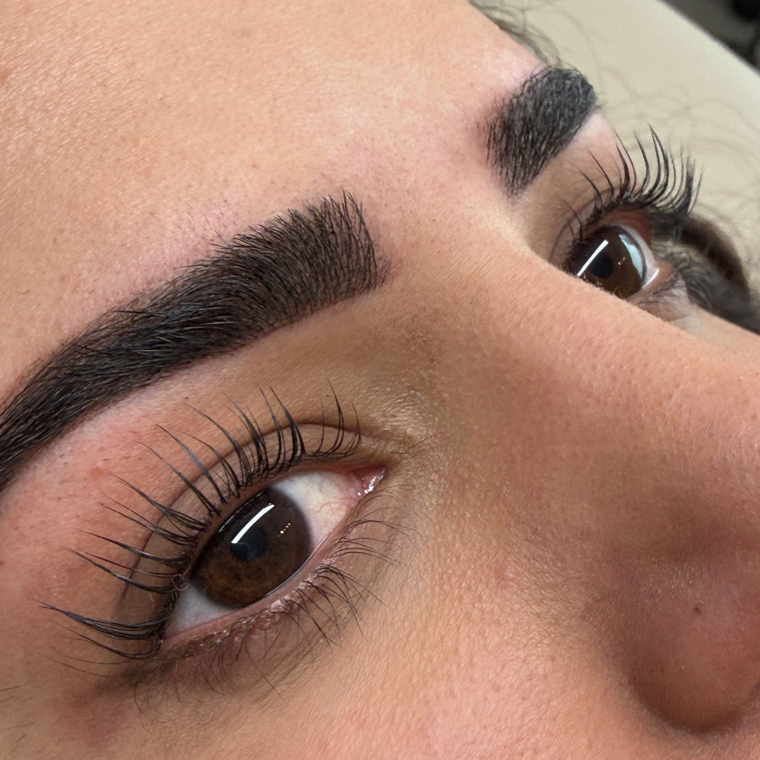 Training Korean Lashlift